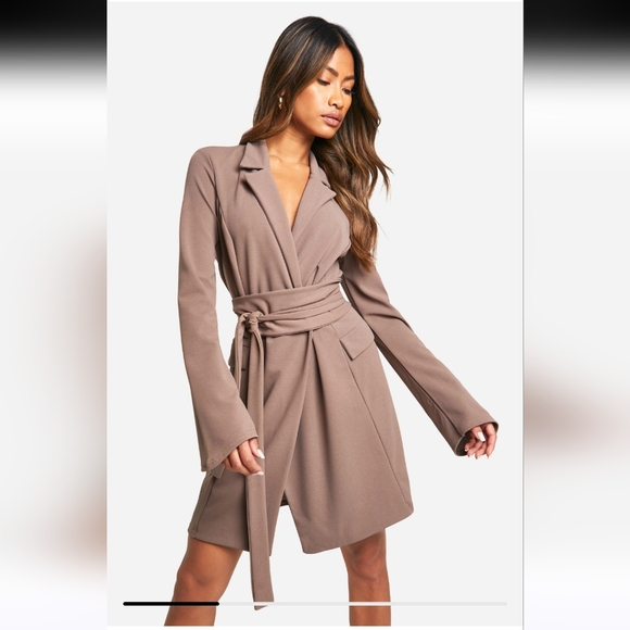 Boohoo Tan Women's Trench Coat - Picture 1 of 7